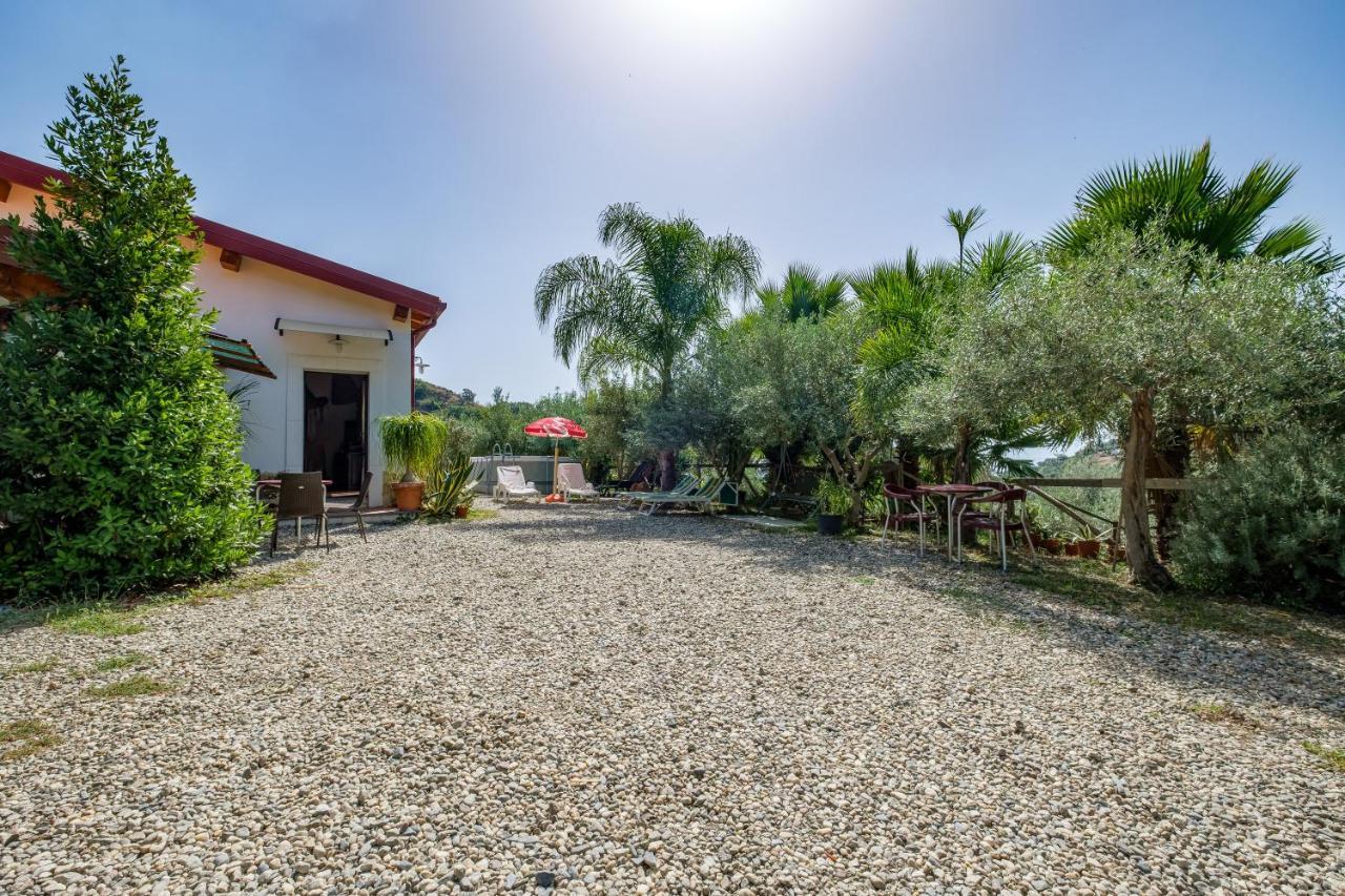 Villa Casa Di Martina Savoca Exterior foto